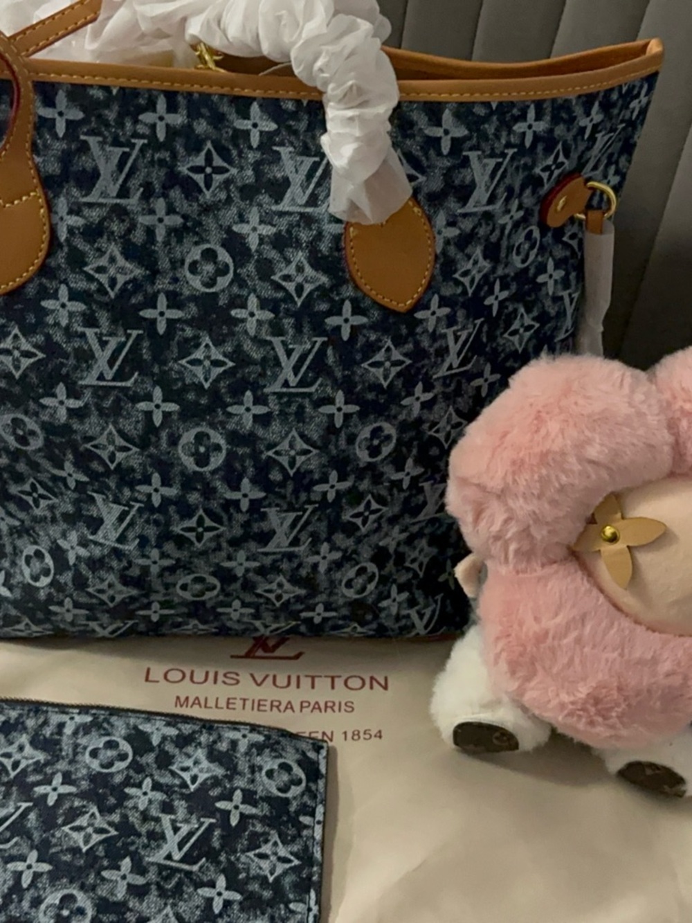 Louis Vuitton Denim Monogram Tote in Blue with Tan Trim - Picture 2 of 5